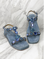 V23390 Flat Gemstone Sandals - Suede Sky (Alma en Pena)